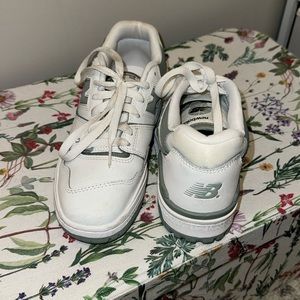 Women’s new balance 550